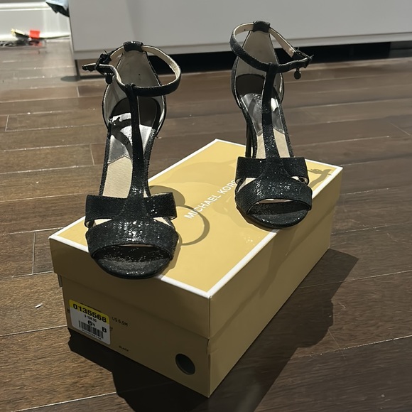 Michael Kors strappy heels - Picture 3 of 6